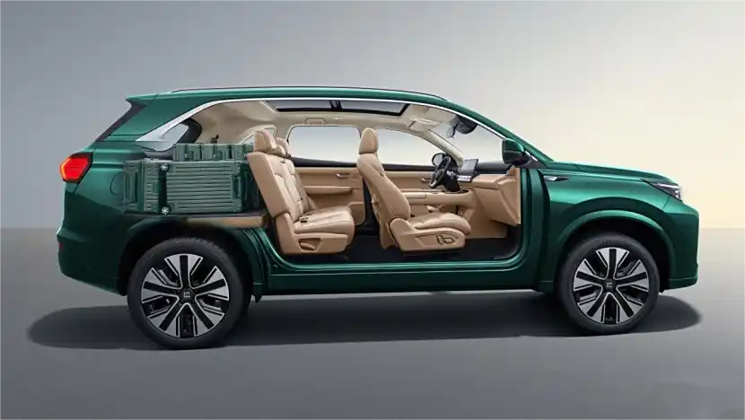 藍電E5 PLUS上新，一口價9.98萬元，10萬內(nèi)唯一165km長續(xù)航插混SUV